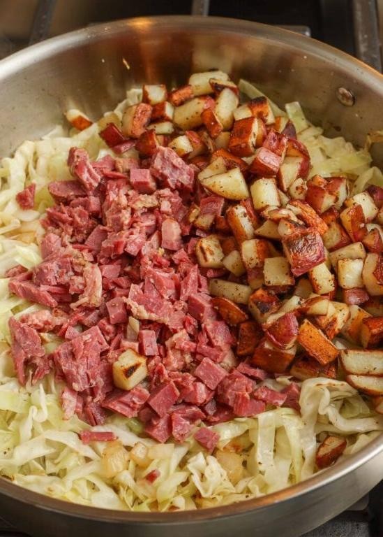 Corned Beef and Cabbage Hash