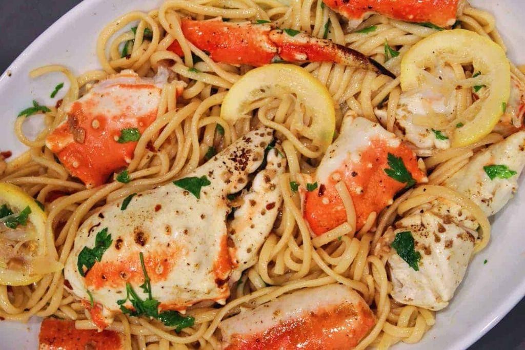 Crab Claw Meat Linguine with White Wine Sauce