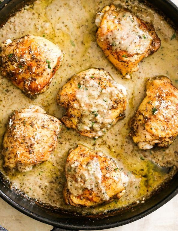 Creamy Garlic Parmesan Chicken Thighs