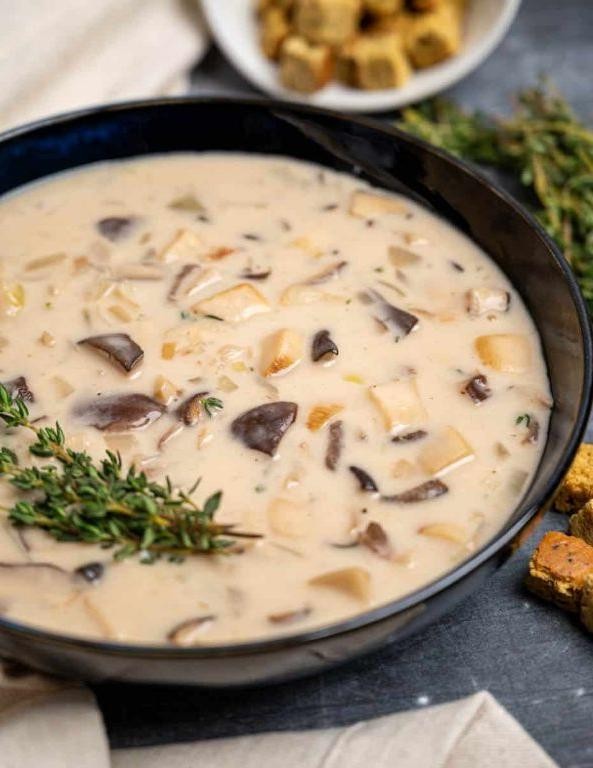 Creamy Trumpet Mushroom Soup
