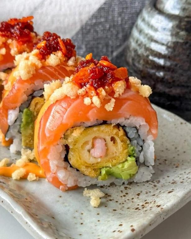 Crispy Salmon Sushi Rolls