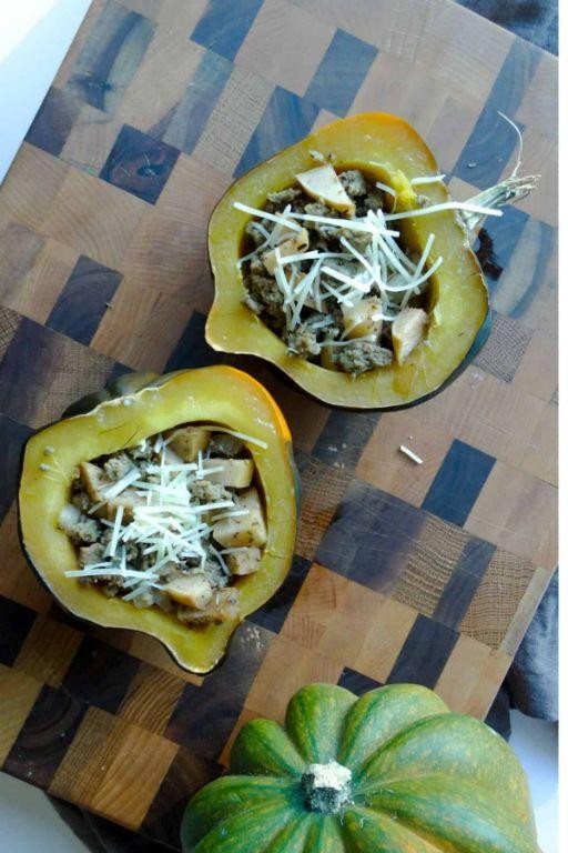 Crock Pot Ground Turkey and Apple Stuffed Acorn Squash