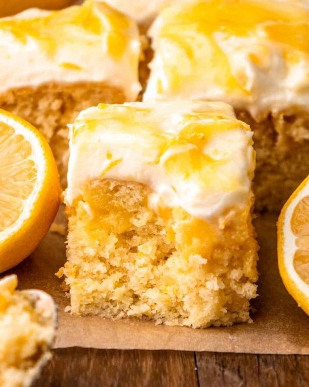 Cuban Lemon Cake with Lemon Curd Filling