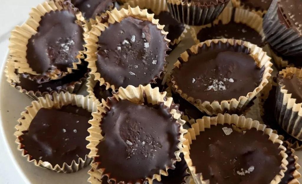 Date Sugar Peanut Butter Cups