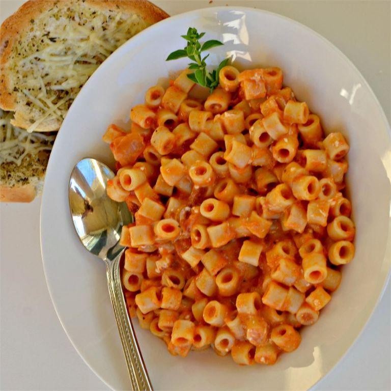 Ditalini with Roasted Red Pepper Sauce