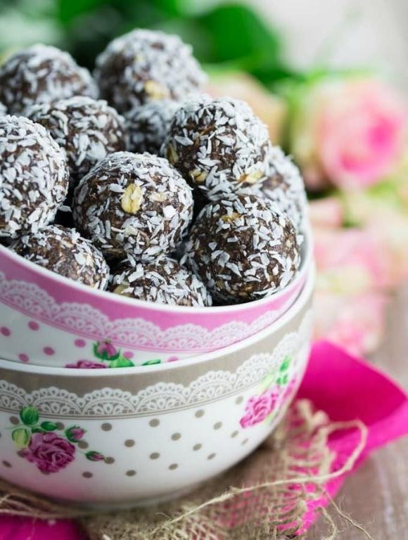 Dried Cherry and Coconut Energy Balls