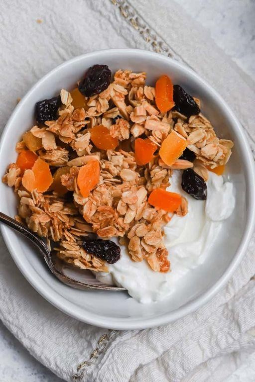 Dried Fruit and Almond Granola