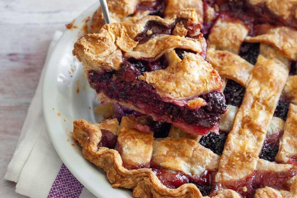 Easy Blackberry Pie