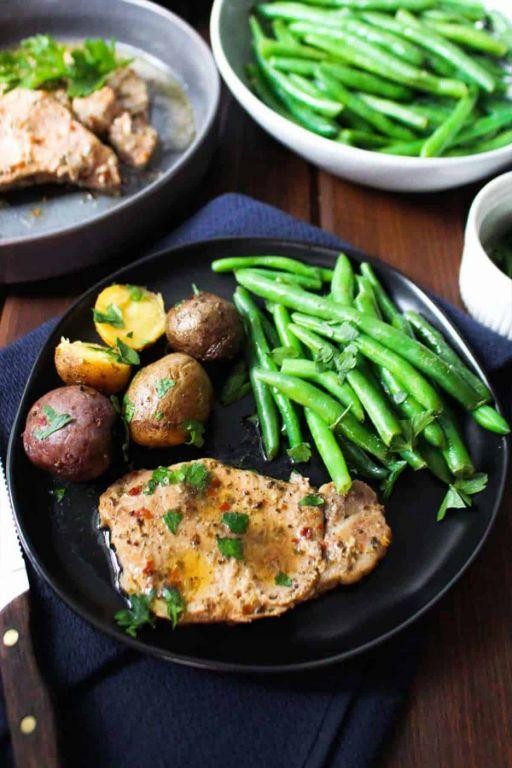 Easy Crock Pot Pork Steaks with Green Beans