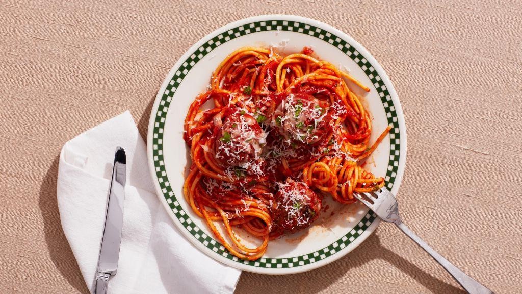 Easy Homemade Meatballs with Spaghetti