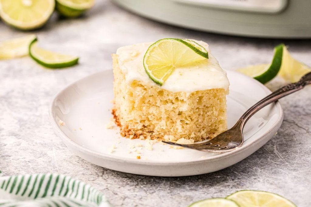 Easy Slow Cooker Key Lime Dump Cake