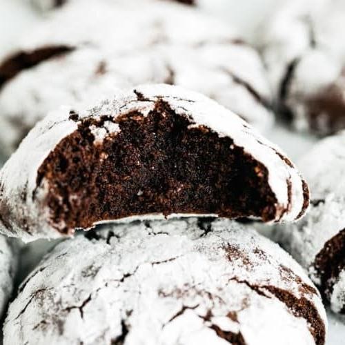Eggless Chocolate Crinkle Cookies