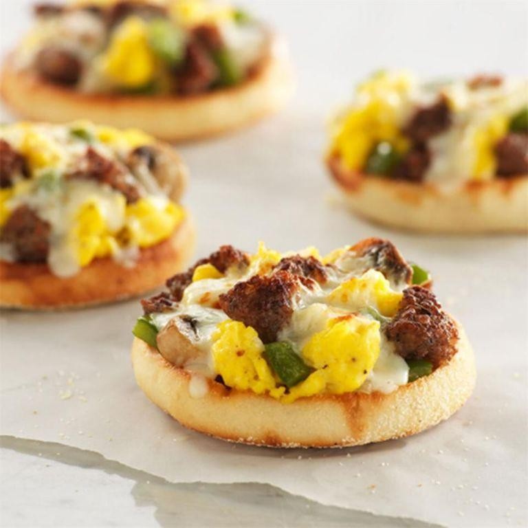 English Muffin Breakfast Pizzas
