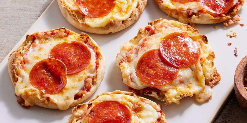 English Muffin Mini Pizzas