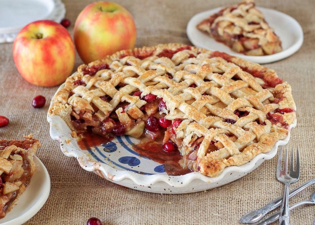 Festive Cranberry and Apple Pie