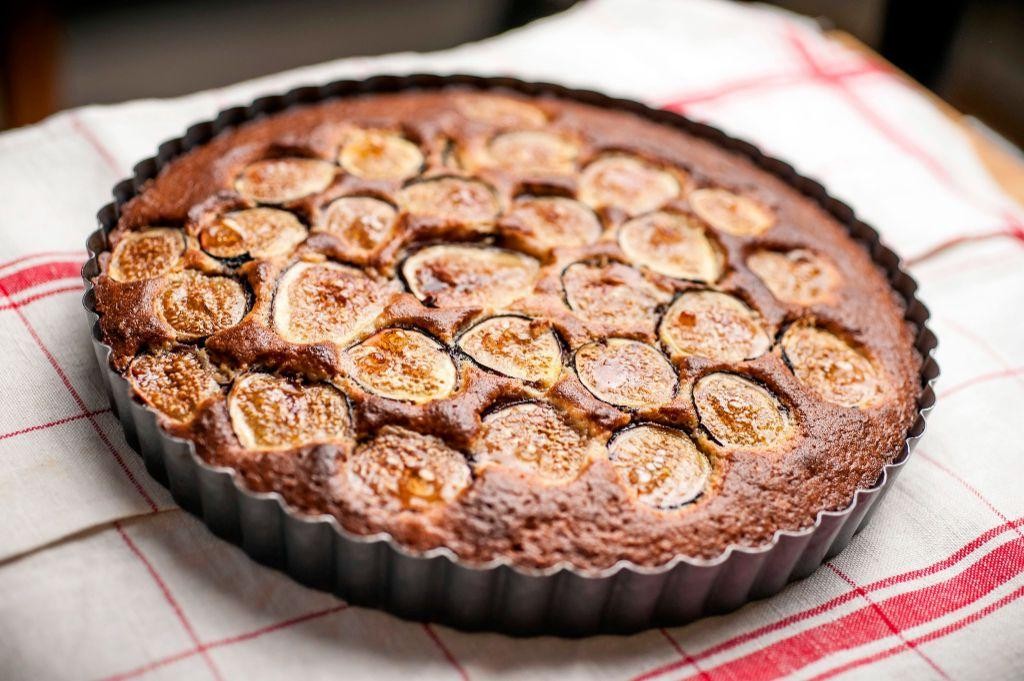 Fresh Fig and Almond Cake