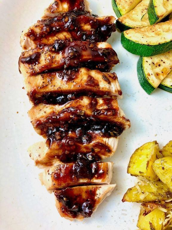 Fresh Fig and Balsamic Glazed Chicken