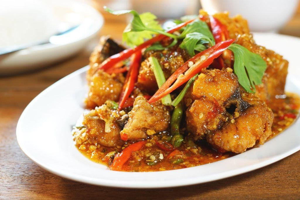 Fried Red Snapper with Sweet Chili Sauce