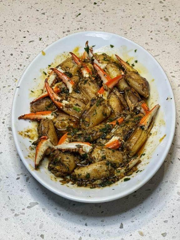 Garlic Butter Crab Claw Meat