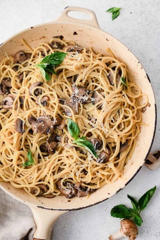 Garlic Butter White Mushroom Pasta