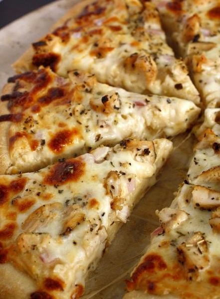 Garlic Chicken Pizza