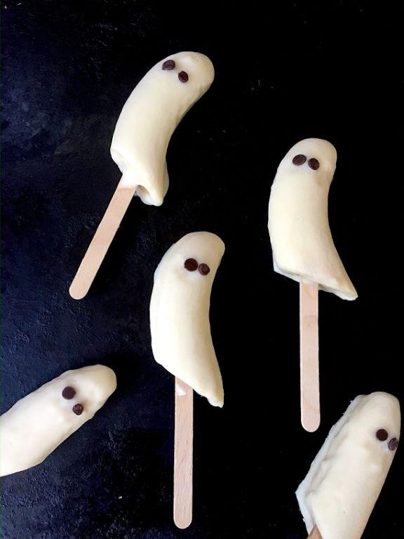 Ghostly Banana Pops