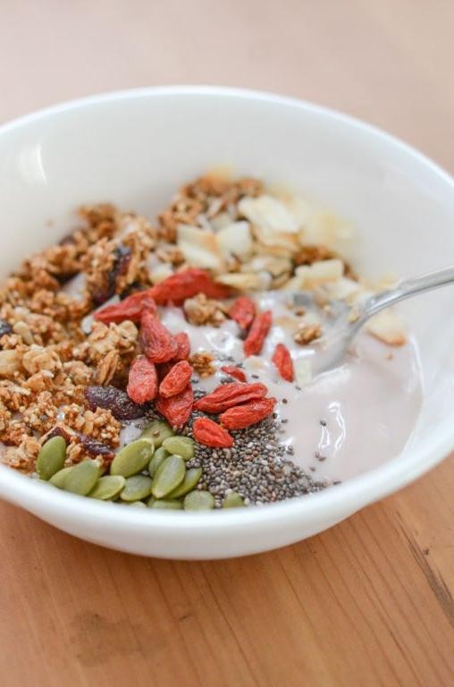 Goji Berry and Yogurt Parfait