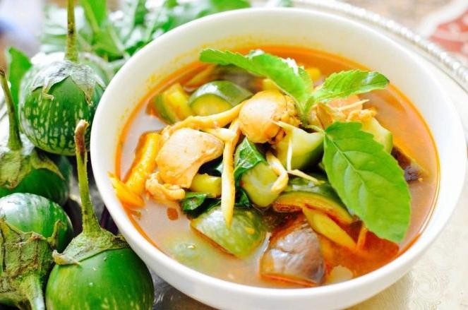 Green Curry Wild Boar with Pears