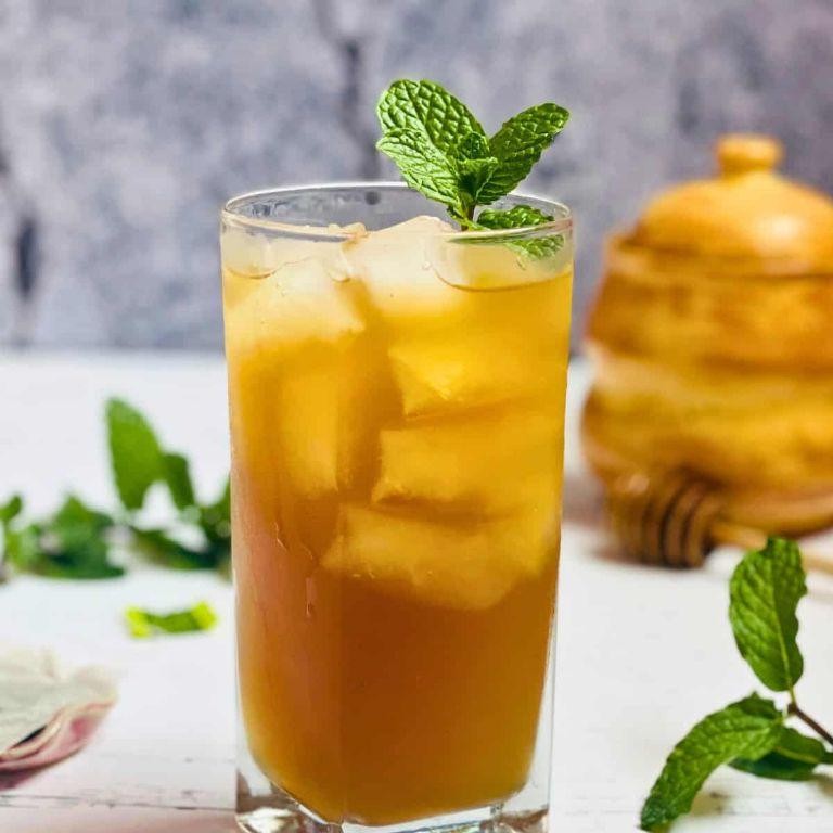 Green Iced Tea with Honey