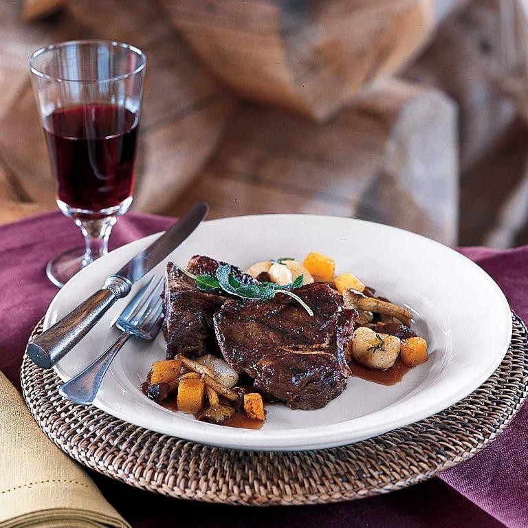 Grilled Lamb Chops with a Red Wine Reduction