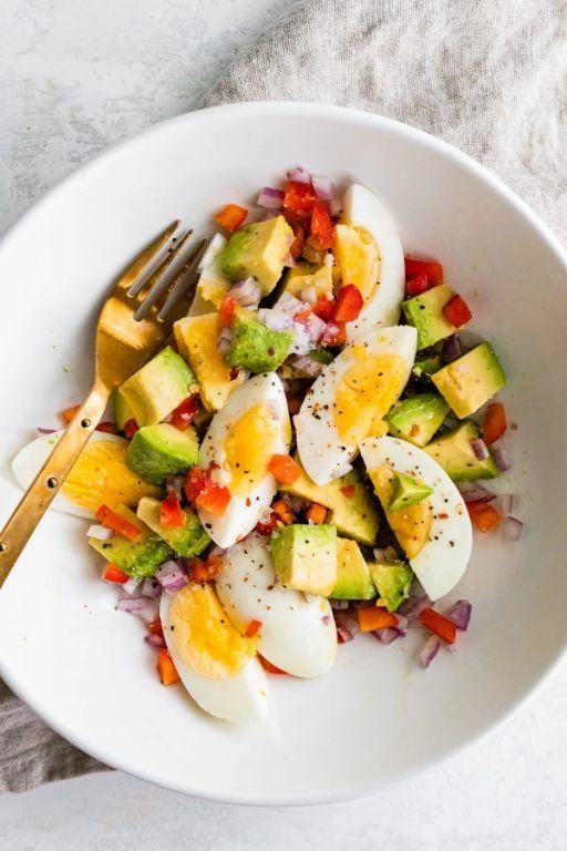 Hard-Boiled Eggs with Avocado