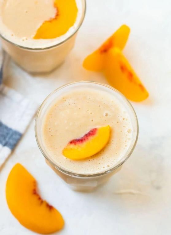 Healthy Peach Smoothie with Almond Milk