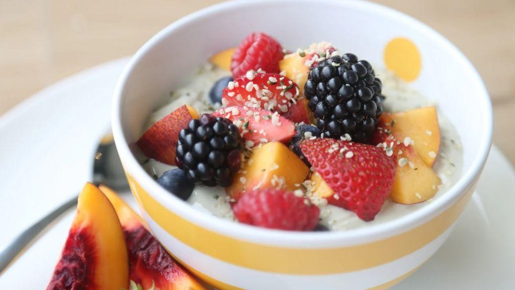 Hemp Heart Yogurt Parfait