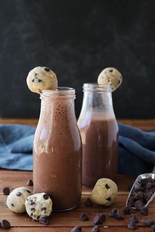 High-Protein Egg White Powder Smoothie
