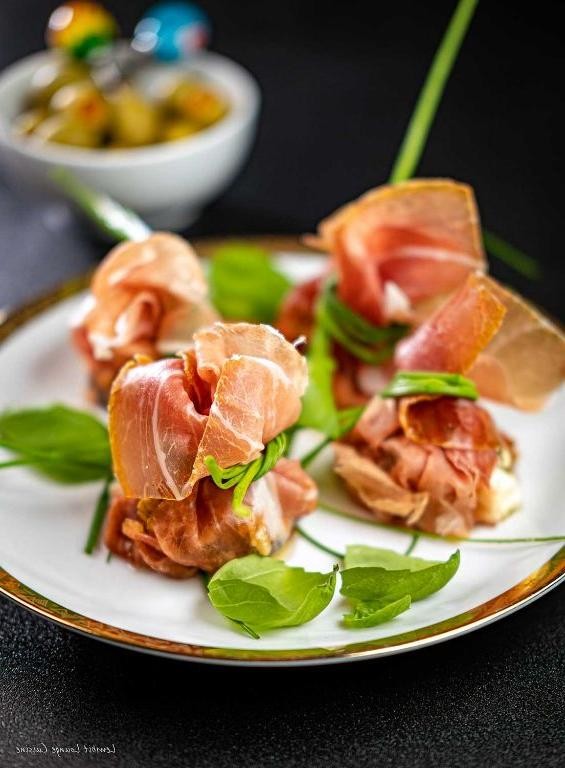 Honey Goat Cheese and Prosciutto Rolls