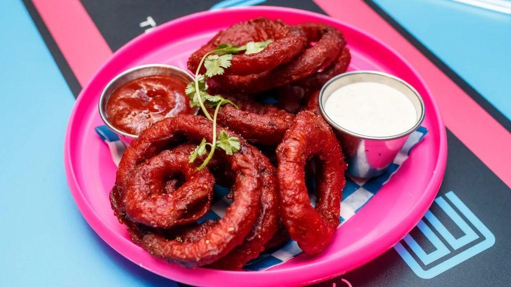 Hot Cheeto Crusted Onion Rings