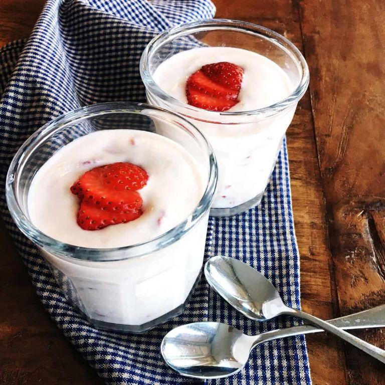 Instant Pot Strawberry Yogurt