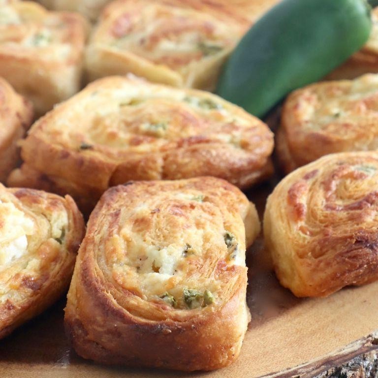 Jalapeno Popper Crescent Roll Pizza