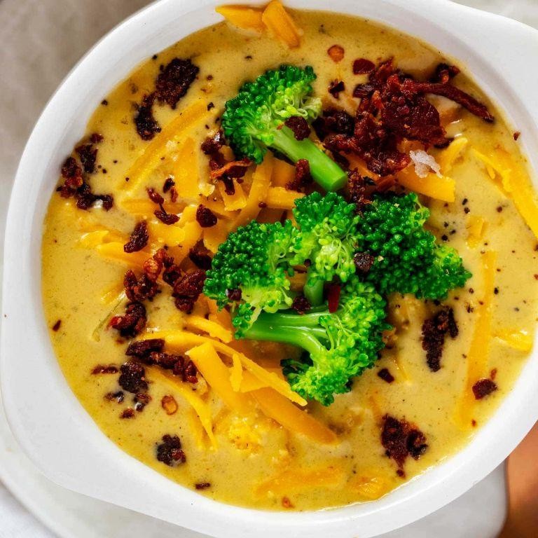 Keto Broccoli and Cheese Soup