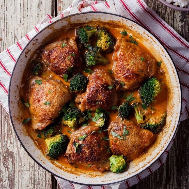 Keto Chicken Thighs with Coconut Curry Sauce