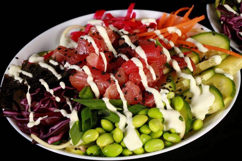 Keto Tuna Poke Bowl
