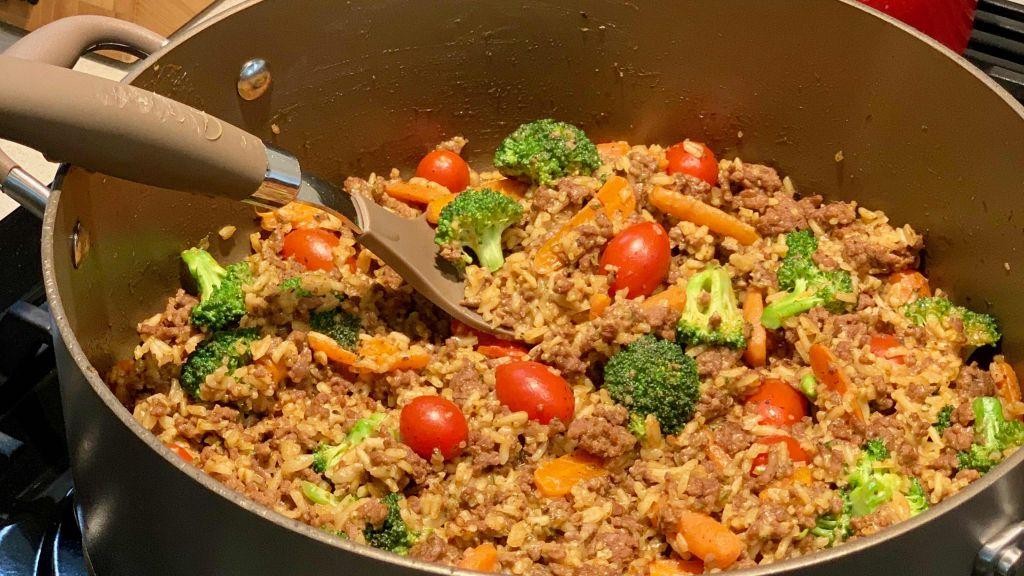 Knorr Cheddar Broccoli Rice and Beef Skillet