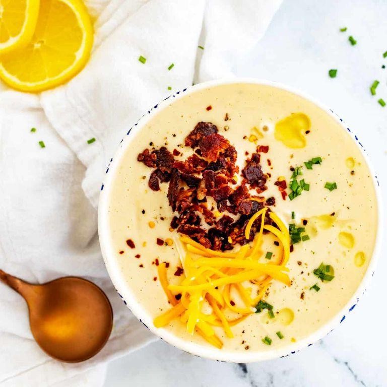 Low-Carb Cauliflower Soup