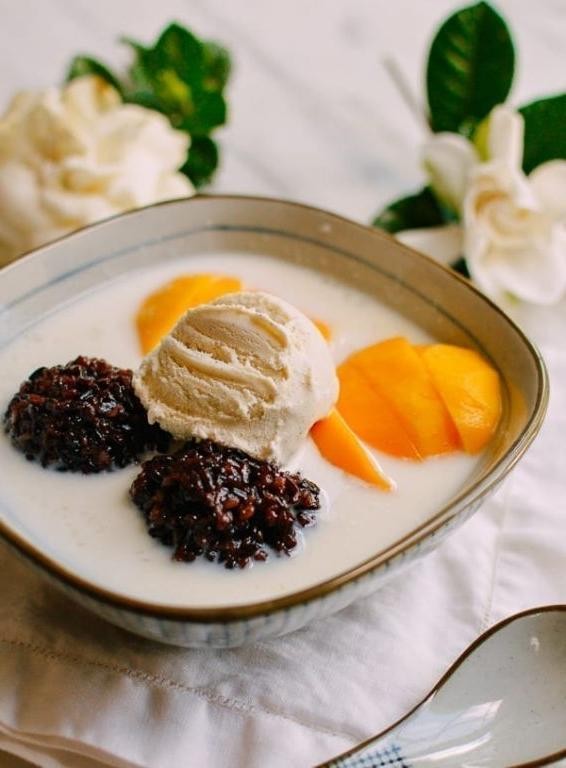 Mango and Black Rice Wrap