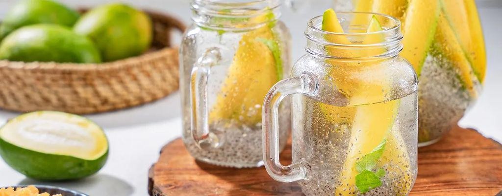 Mango and Chia Seed Detox Juice