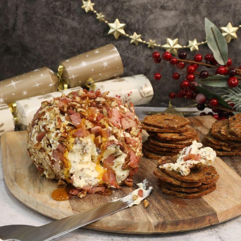 Maple Bacon Cheese Ball