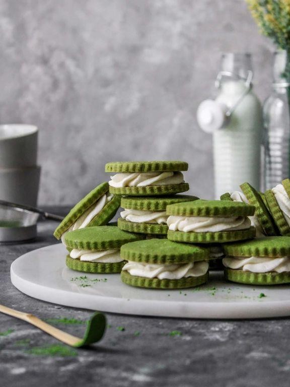Matcha Green Tea Sandwich Cookies with White Chocolate Filling