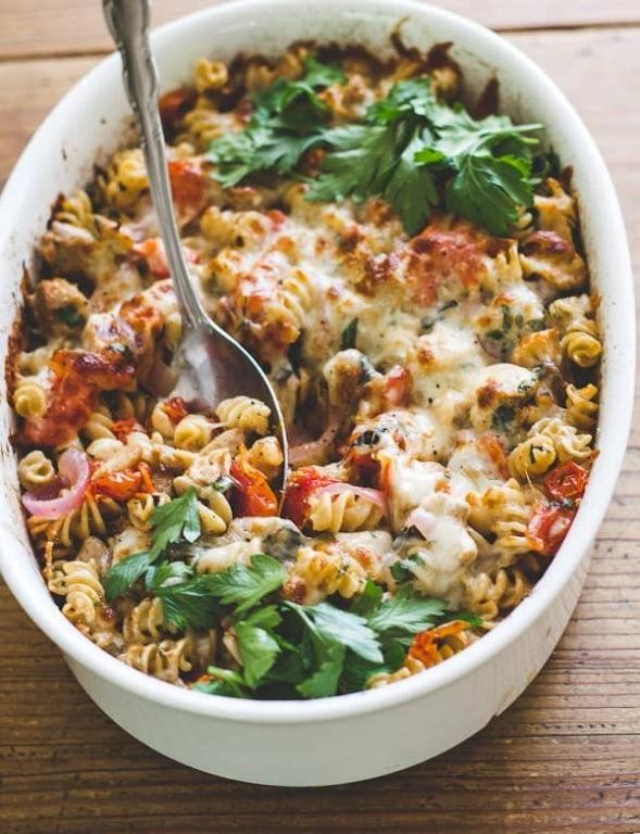 Mediterranean Chicken Pasta Bake