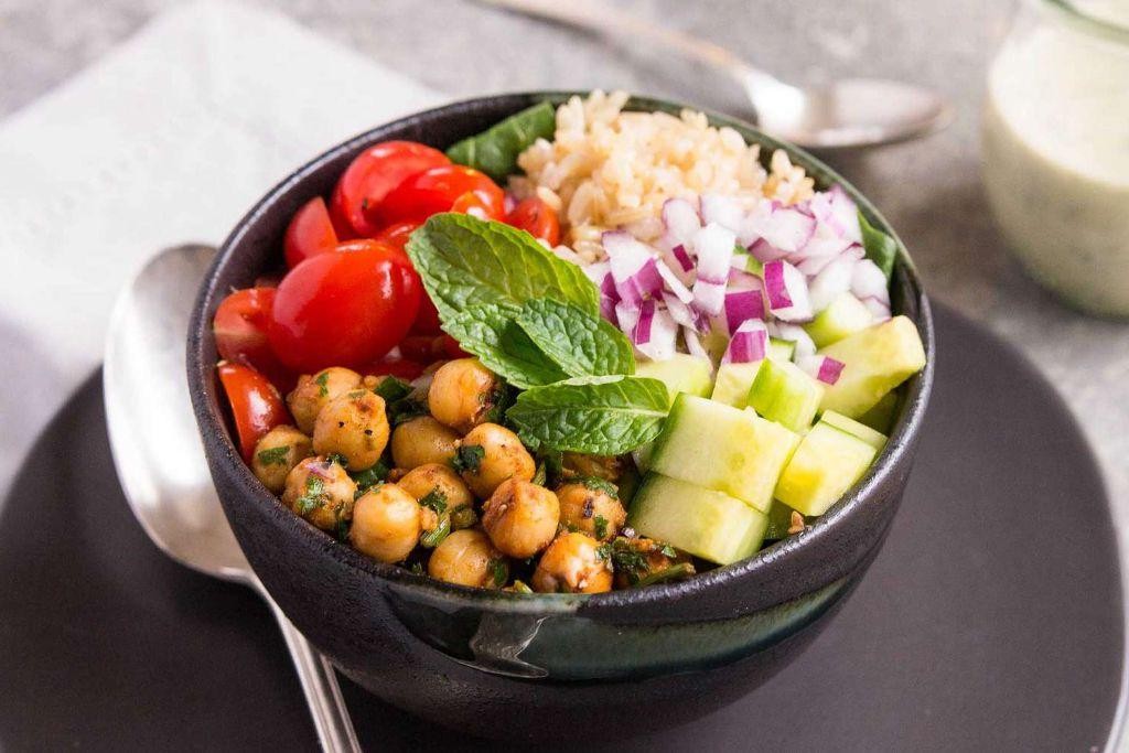 Mediterranean Chickpea Buddha Bowl