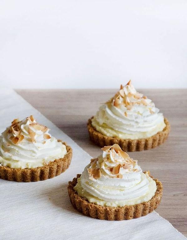 Mini Graham Cracker Crust Coconut Cream Pies